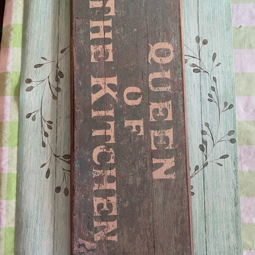 Kitchen wall decor